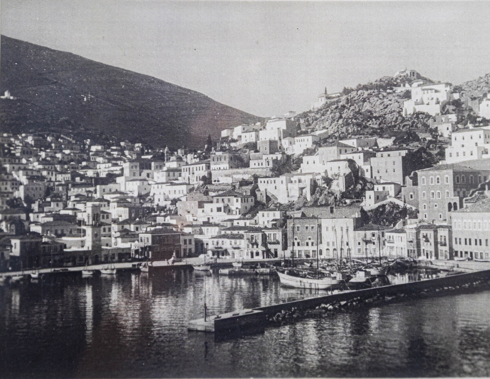 Hydra Island